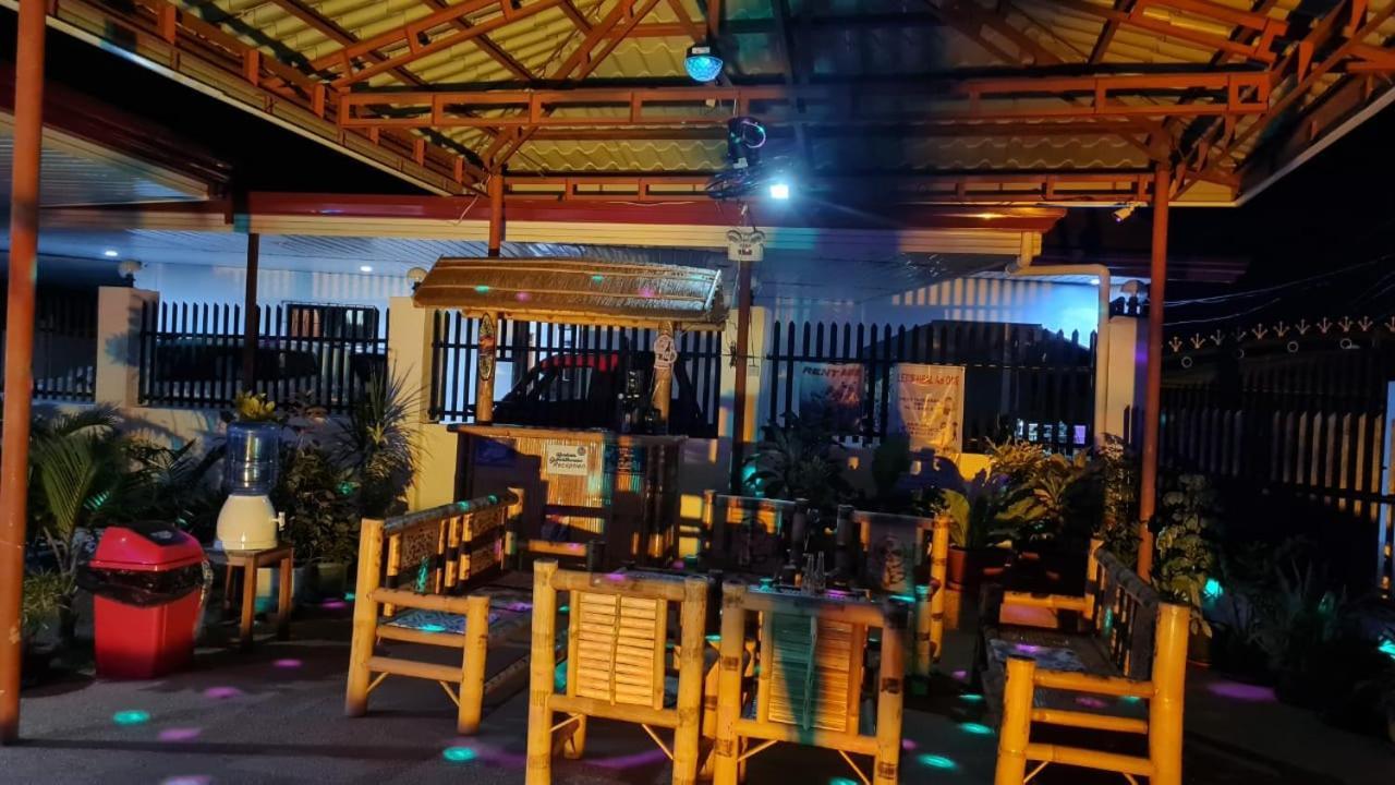 Babas Guesthouse 莫阿尔博阿 外观 照片